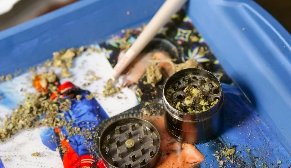 17 Funny Weed Strain Names That’ll Make You Laugh - VO Inc