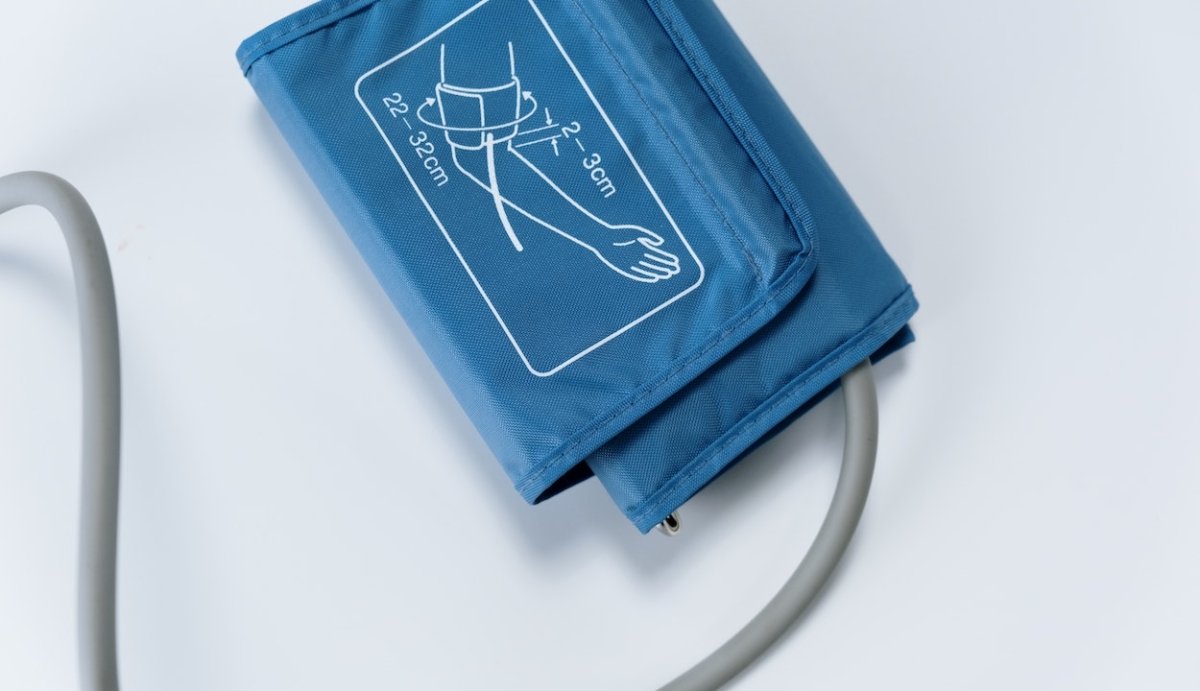 CBD Oil for High Blood Pressure: What the Experts Say & Recommend - VO Inc