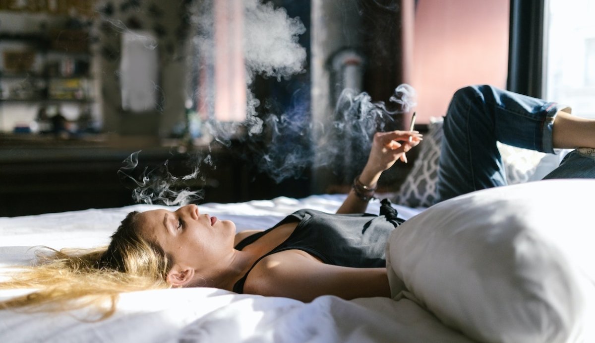 How to Sober Up From Weed FAST: 5 Effective and Easy Ways - Vida Optima™
