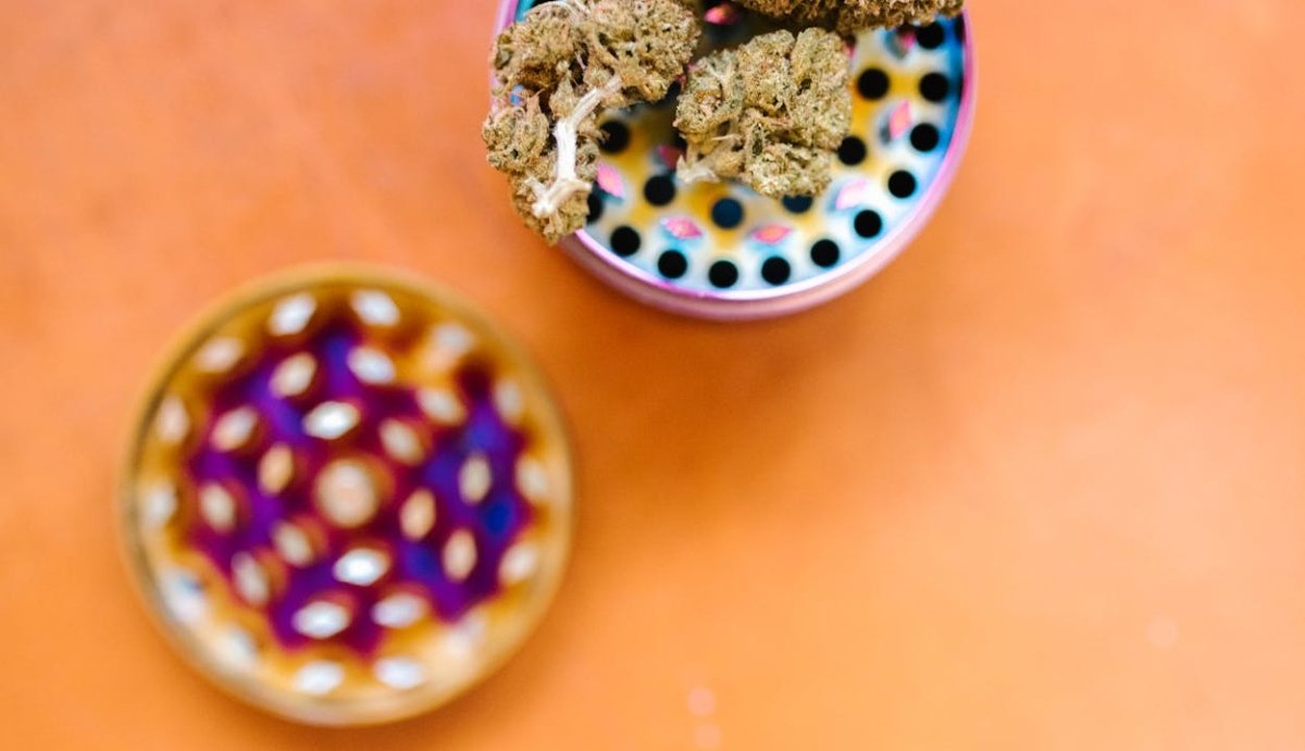 HHC vs Delta 8: Key Differences Explained - VO Inc